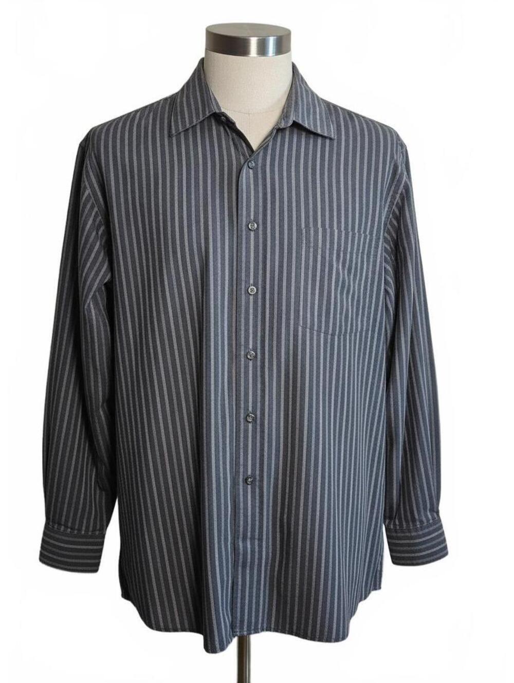 Van Heusen Men's Wrinkle-Free Broadcloth Dress Shirt, Size XL